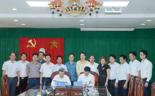 Trường Đại học Hồng Đức và Hiệp hội Doanh nghiệp TP Thanh Hóa tạo cơ hội việc làm cho sinh viên