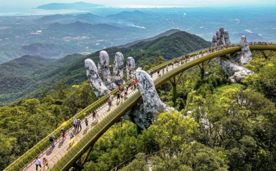 Bored Panda: Cầu Vàng là biểu tượng được biết đến nhiều nhất ở Việt Nam