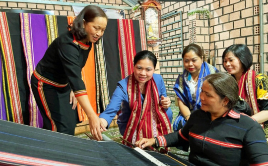 Nâng cao quyền năng kinh tế của phụ nữ - Kết quả bước đầu và một số kinh nghiệm