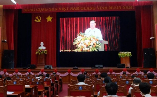 Hội nghị báo cáo viên Trung ương tháng 5 tại điểm cầu Đắk Lắk