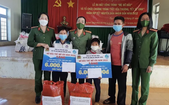Đắk Nông: Hội Phụ nữ Công an tỉnh lan toả chương trình "Mẹ đỡ đầu"