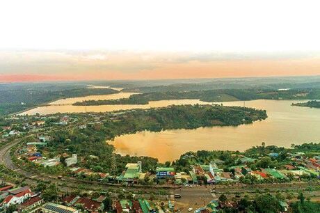 Đắk Nông: Khảo sát đầu tư Dự án tổ hợp “Alumin - Nhôm - Điện gió”