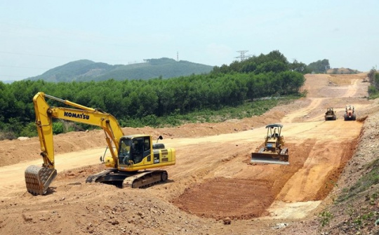 Tập trung tháo gỡ khó khăn liên quan đến các dự án, công trình giao thông trọng điểm