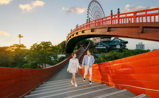 Chỉ 180.000 đồng, đi cáp treo ngắm vịnh Hạ Long và chiêm ngưỡng bảo kiếm triệu đô