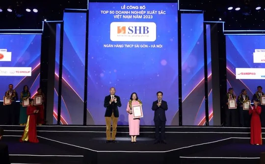SHB 5 năm liên tiếp được vinh danh “Top 50 doanh nghiệp xuất sắc nhất Việt Nam”