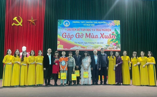 “Gặp gỡ mùa xuân” – Kết nối những tâm hồn văn chương