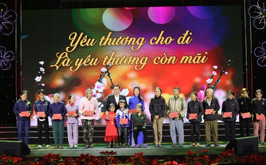Nghệ An: Hơn 140 tỷ đồng ủng hộ Chương trình "Tết vì người nghèo - Xuân Giáp Thìn 2024"