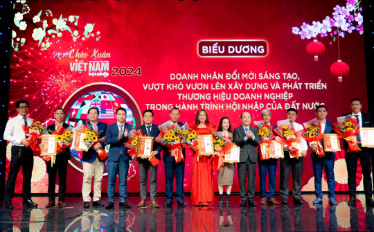 Chào Xuân 2024