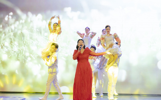 Ca sĩ Phạm Minh Huyền - Doanh nhân đổi mới sáng tạo