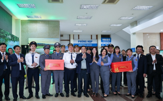 Tạo khí thế mới, động lực mới với đột phá đường sắt tốc độ cao