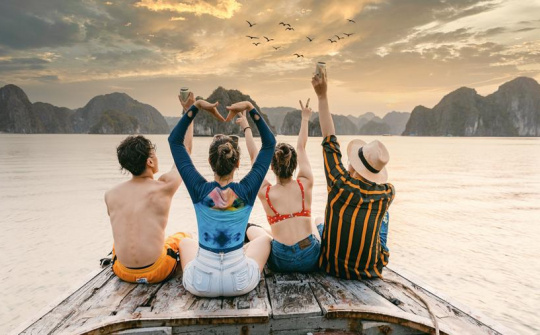 Cat Ba determines to solve ecological problem to attract tourism