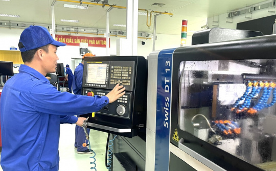 Xây dựng nguồn nhân lực chất lượng cao đáp ứng yêu cầu phát triển kinh tế - xã hội vùng đồng bằng sông Hồng