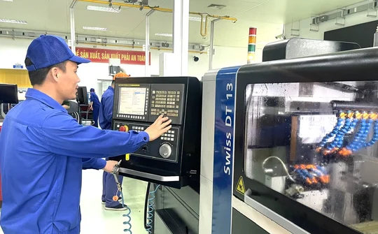 Xây dựng nguồn nhân lực chất lượng cao đáp ứng yêu cầu phát triển kinh tế - xã hội vùng đồng bằng sông Hồng