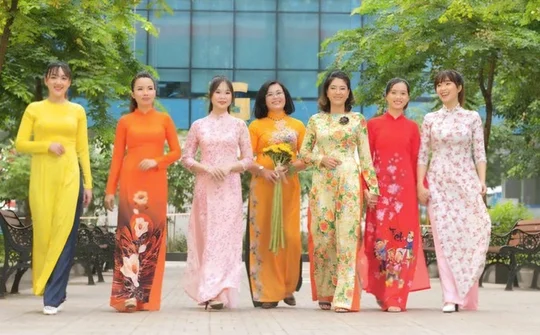 Phụ nữ Việt Nam: người "giữ lửa" , "kiến tạo" trong xã hội hiện đại
