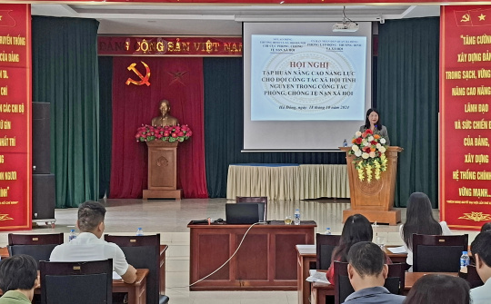 Ấn tượng với nhiệt tâm của các tình nguyện viên phòng, chống TNXH ở quận Hà Đông