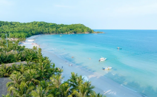 Phu Quoc tourism booms at the end of the year with the new air routes