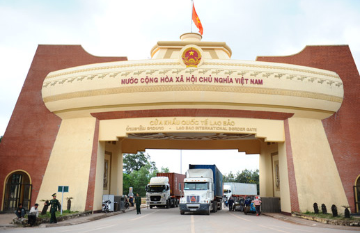 Phát triển, kết nối hạ tầng thương mại biên giới giữa Việt Nam-Lào