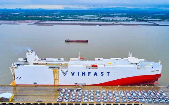 Vươn lên số 1 thị trường, VinFast thiết lập vị thế mới cho ngành công nghiệp ô tô Việt Nam