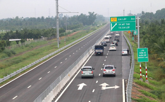 Phấn đấu hết năm 2025 cơ bản hoàn thành 600 km đường cao tốc vùng đồng bằng sông Cửu Long