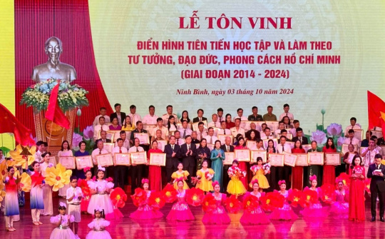 Ninh Bình tôn vinh 65 điển hình tiên tiến học tập và làm theo tư tưởng, đạo đức, phong cách Hồ Chí Minh