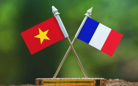 Việt Nam và Pháp nâng cấp quan hệ lên Đối tác chiến lược toàn diện