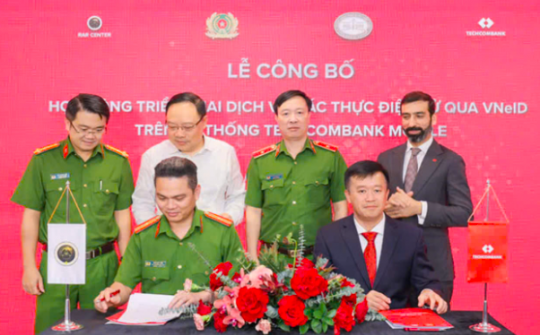 Techcombank tiên phong triển khai dịch vụ xác thực điện tử qua VneID