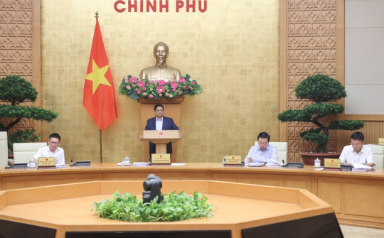Đặc biệt chú trọng rà soát, hoàn thiện thể chế, pháp luật