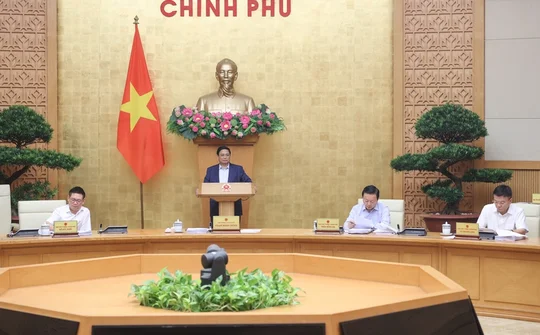 Đặc biệt chú trọng rà soát, hoàn thiện thể chế, pháp luật