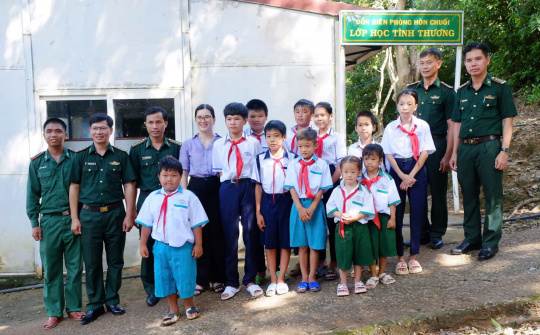 Công ty CPĐT Xuất bản-Thiết bị Giáo dục Việt Nam (VEPIC): Chung tay chắp cánh ước mơ cho học sinh trên đảo Hòn Chuối