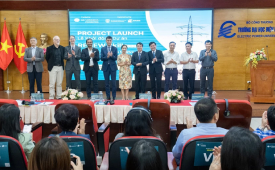 Trường Đại học Điện lực 'bắt tay' với đối tác ngoại về đào tạo nhân lực điện gió