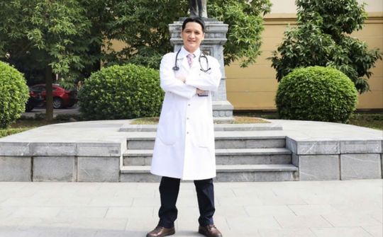 Phó Giáo sư, Tiến sĩ Lê Hoàn: Một thầy giáo, thầy thuốc tâm huyết