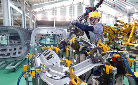 Viet Nam becomes leader in global production shift trend