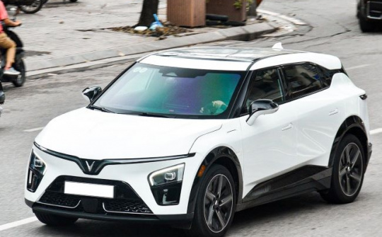 Chủ xe xăng đổi từ Yaris Cross sang VF 7, nhận ngay 50 triệu đồng quà tặng từ VinFast