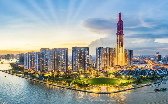 Foreign investors flock to invest in southern provinces and cities