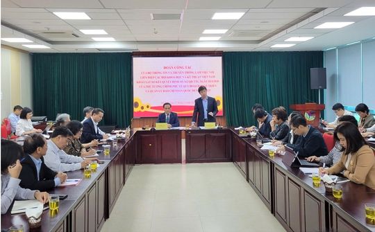 Bộ TT&TT làm việc với LHHVN khảo sát sơ kết việc thực hiện Quyết định số 362/QĐ-TTG