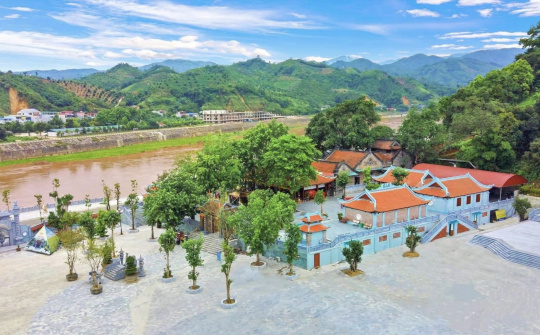 Bảo tồn văn hóa truyền thống gắn với phát triển bền vững tại Lào Cai