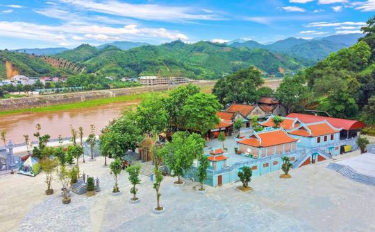 Bảo tồn văn hóa truyền thống gắn với phát triển bền vững tại Lào Cai