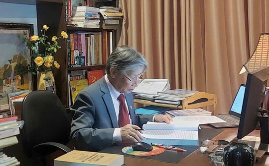 GS.TS.NGND.Vũ Anh Tuấn: Sáng trong hình ảnh một người Thầy bình dị mà cao quý