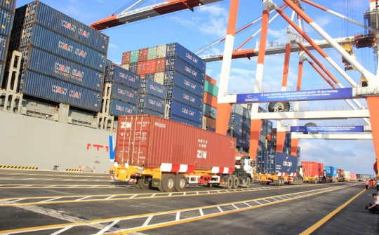 Đẩy mạnh xuất nhập khẩu - Giải pháp nào cho doanh nghiệp nhỏ và vừa?