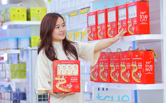 Món quà sức khỏe mùa Tết 2025: TH true NUT & TH true OAT với thông điệp Vị Hạnh Phúc – Xuân Sung Túc