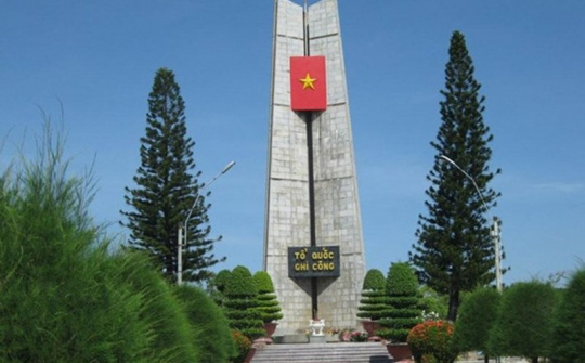 Cấp Bằng “Tổ quốc ghi công” cho 12 liệt sĩ Quân khu 7