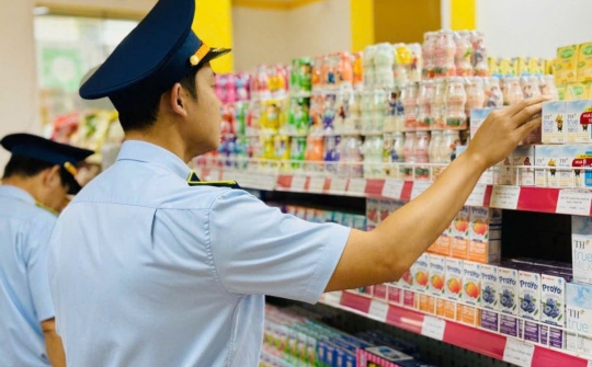 Cục QLTT tỉnh Ninh Bình: Tăng cường công tác giám sát, bảo vệ quyền lợi người tiêu dùng và phát triển thị trường minh bạch