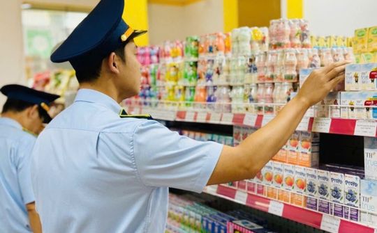 Cục QLTT tỉnh Ninh Bình: Tăng cường công tác giám sát, bảo vệ quyền lợi người tiêu dùng và phát triển thị trường minh bạch