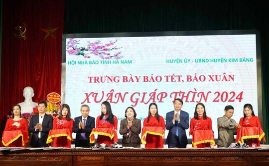 Hà Nam: Khai mạc Trưng bày báo Tết, báo Xuân Giáp Thìn 2024