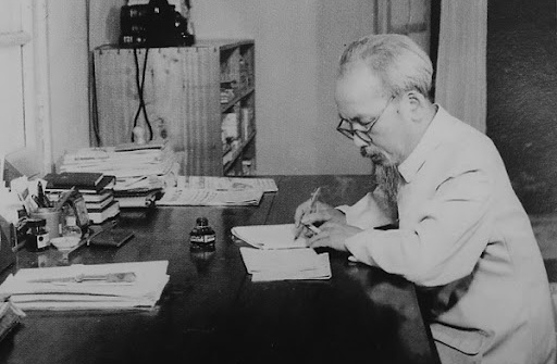 Xây dựng xã hội học tập ở Thành phố Hồ Chí Minh