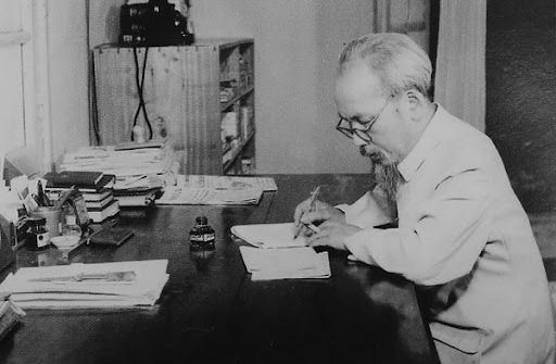 Xây dựng xã hội học tập ở Thành phố Hồ Chí Minh