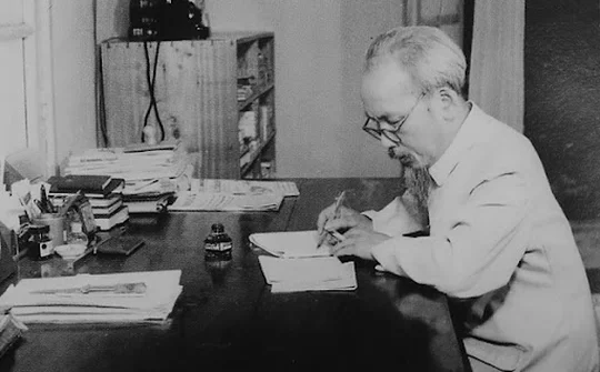 Xây dựng xã hội học tập ở Thành phố Hồ Chí Minh
