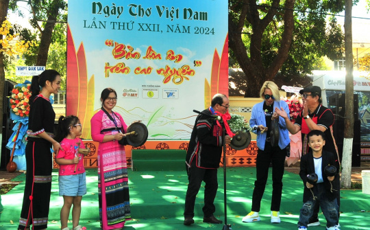 Đắk Lắk: Đầy đủ sắc màu tại Ngày thơ Việt Nam