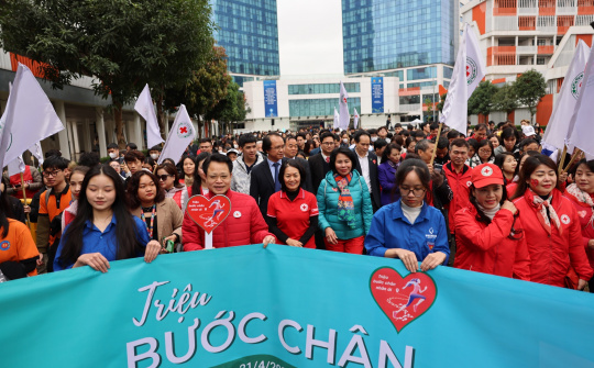 Mỗi bước chân nhân ái hướng về Điện Biên là một lần thắp sáng lịch sử vẻ vang của dân tộc