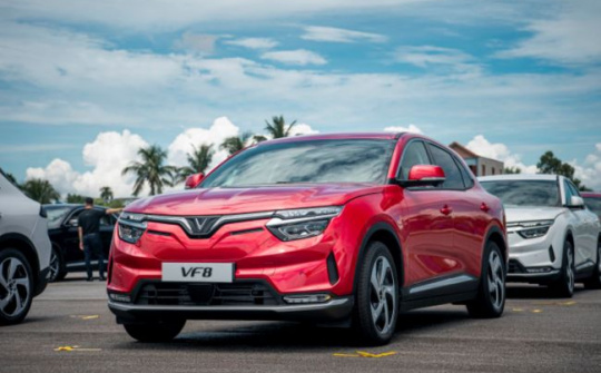 Đài truyền hình Mỹ lý giải nguyên nhân khách hàng “ưng ý” xe điện VinFast